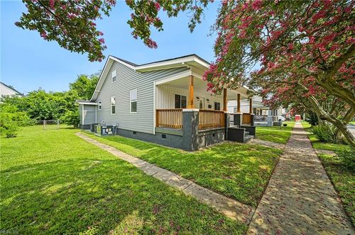 1907 Azalea Ave, Portsmouth, VA, 23704-5409 | Card Image
