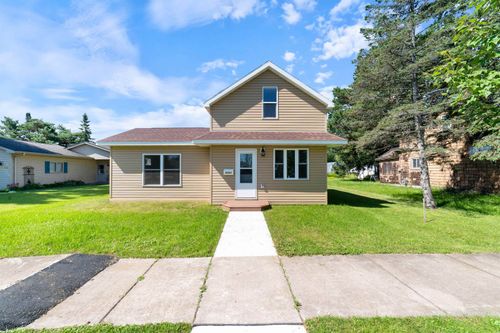 2320 E 8th St, Superior, WI, 54880-3717 | Card Image