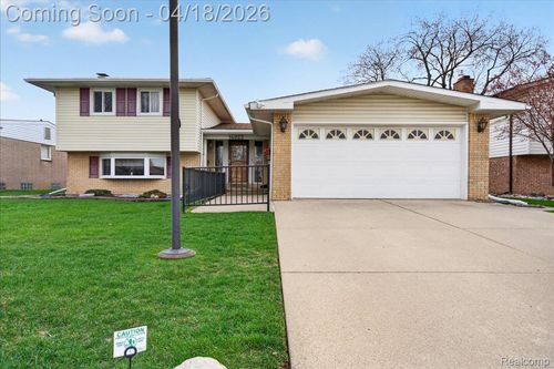 14923 Malcolm St, Southgate, MI, 48195-2368 | Card Image