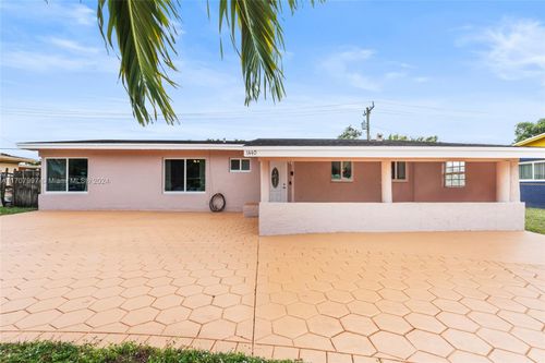 1440 Nw 179th Ter, Miami Gardens, FL, 33169-4127 | Card Image