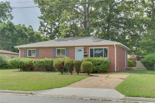 123 Delmar Ln, Newport News, VA, 23602-4108 | Card Image