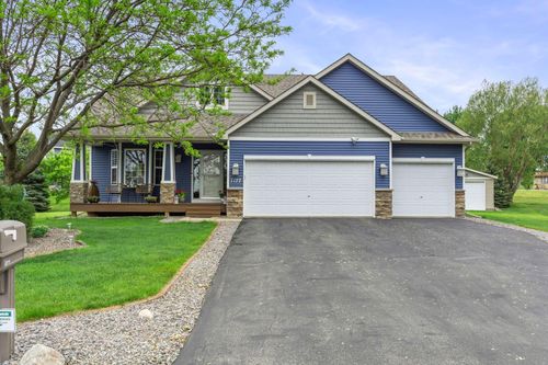 1177 Danube Ave, Shakopee, MN, 55379-4637 | Card Image