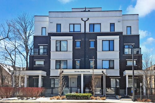 10-100 Alex Gardner Circle, Aurora, ON, L4G3G5 | Card Image