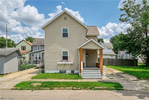 353 3rd St Nw, Barberton, OH, 44203-2247 | Card Image