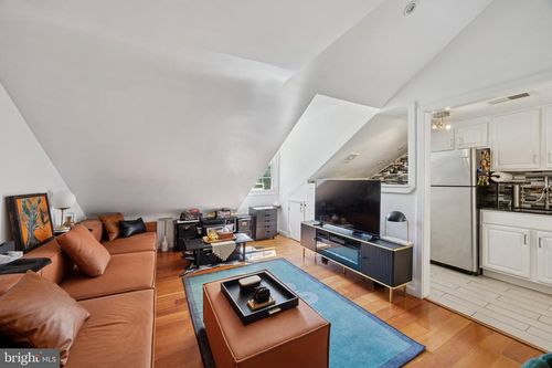 apt-7-1021 Clinton St, PHILADELPHIA, PA, 19107-6086 | Card Image