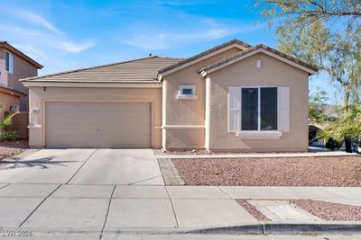 583 Pinetop Lake Street, House other with 3 bedrooms, 2 bathrooms and null parking in Henderson NV | Image 2