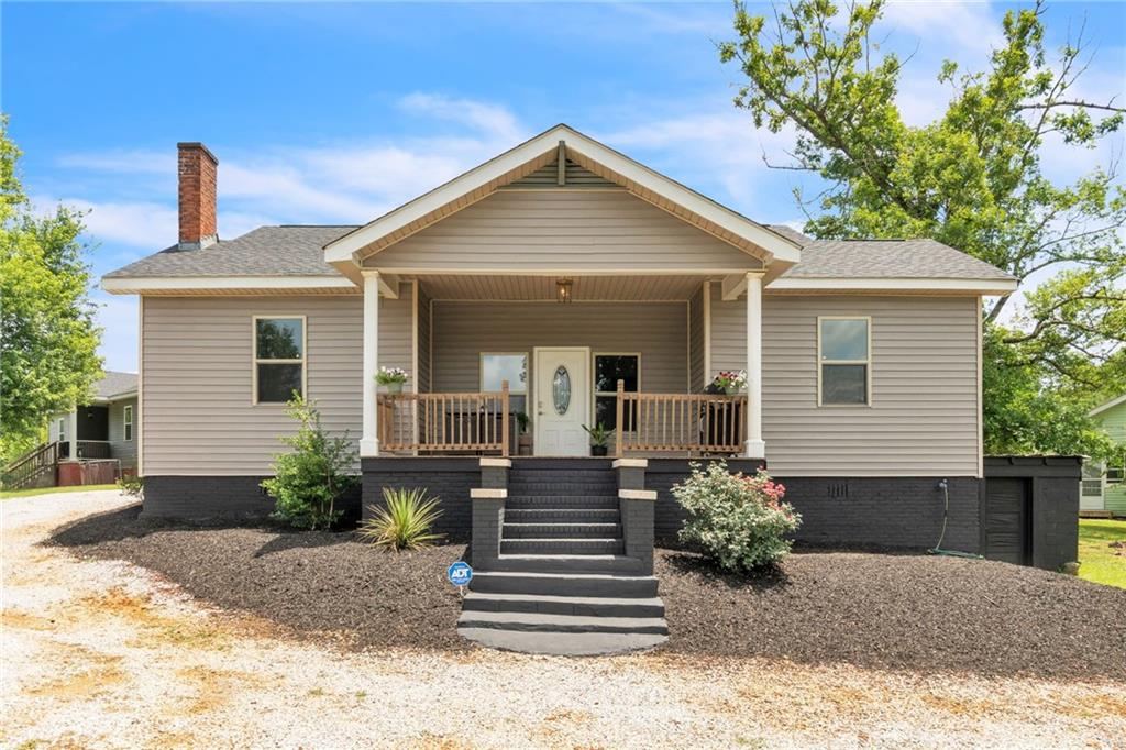 Sirrine St, Seneca, SC 29678