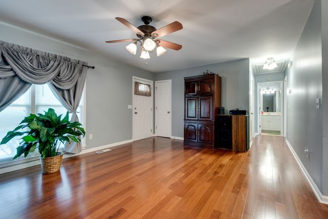 3804 Ashland City Hwy, House other with 3 bedrooms, 2 bathrooms and null parking in Nashville TN | Image 8