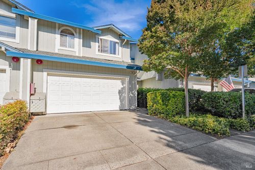 10 Meridian Cir, Rohnert Park, CA, 94928-3657 | Card Image