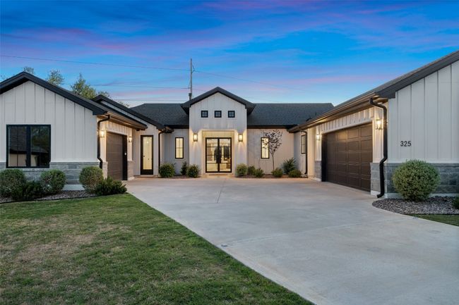 Modern Farmhouse on cul de sac lot featuring a 3 car garage, brand new pool and 1.5+ acres backing a large family ranch. | Image 14