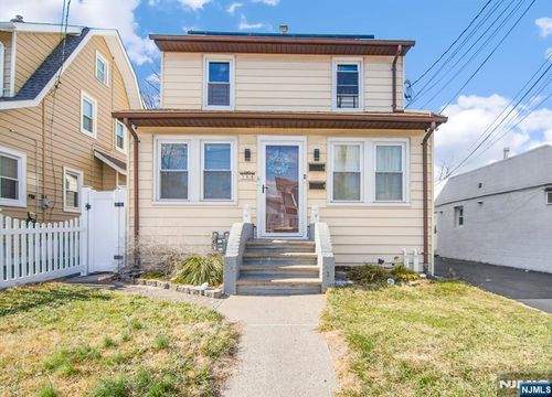 264 Union St, Lodi, NJ, 07644-3230 | Card Image