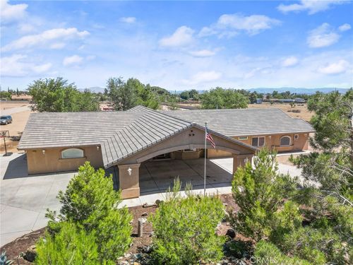 15230 Olive St, Hesperia, CA, 92345-3346 | Card Image