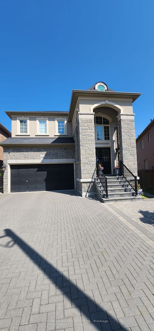 175 Art Ave West, Newmarket, ON, L3X0C2 | Card Image