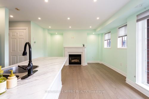 b202-98 Cornell Park Ave, Markham, ON, L6B1B6 | Card Image