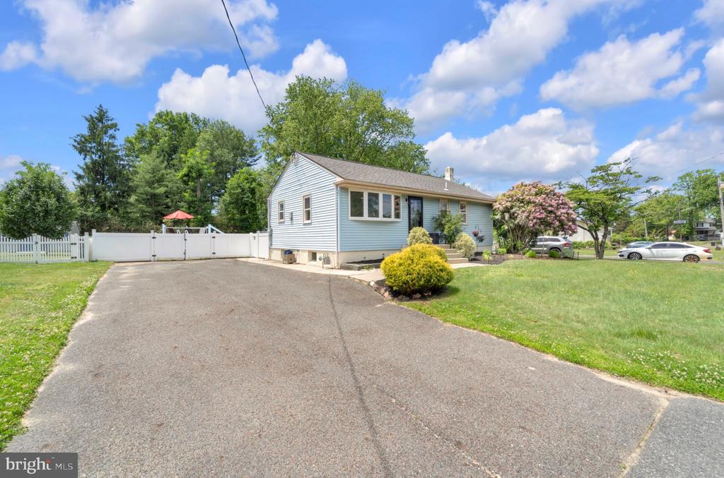 Residential in WOODBURY 2