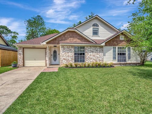 5521 Winding Brook Dr, Dickinson, TX, 77539-7147 | Card Image