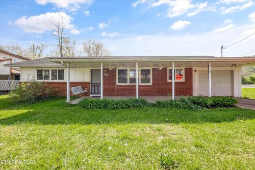 107 Beverly Cir, Oak Ridge, TN, 37830-8204 | Card Image