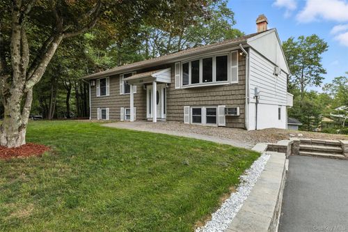 135 Lake Shore Dr E, Rock Hill, NY, 12775-6519 | Card Image