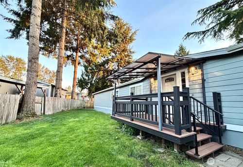 422-4248 A St Se, Auburn, WA, 98002-8657 | Card Image