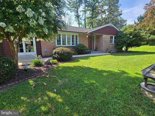 1912 N Charlotte St, POTTSTOWN, PA, 19464-2325 | Card Image