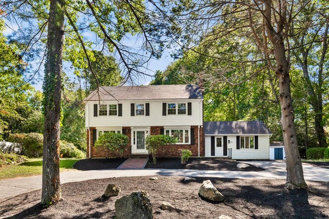 Salem St, Andover, MA 01810
