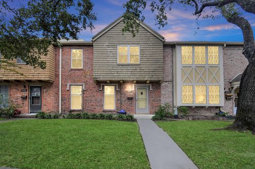 10382 Hammerly Blvd, Houston, TX, 77043-2102 | Card Image