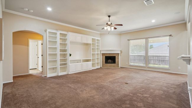 613 W Sheila Cir, House other with 4 bedrooms, 2 bathrooms and null parking in Joshua TX | Image 5
