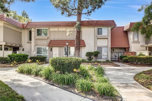 12827 Newhope St, Garden Grove, CA, 92840-5540 | Card Image