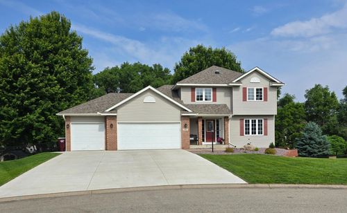100 Barkley Cir W, Cannon Falls, MN, 55009-1246 | Card Image