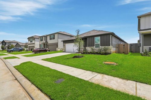 17314 White Peace Dr, Waller, TX, 77484-2385 | Card Image
