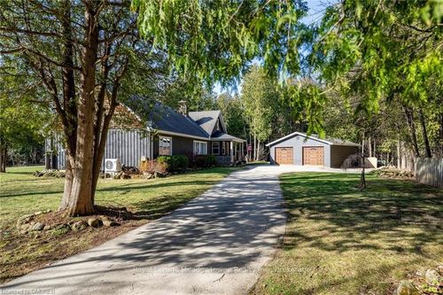 15180 Rockside Rd, Terra Cotta, ON, L7C1V5 | Card Image