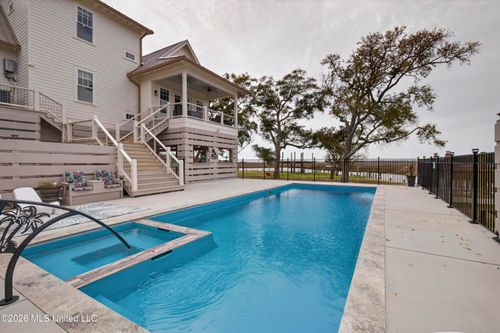 3514 San Juan Cir, Gautier, MS, 39553-6726 | Card Image