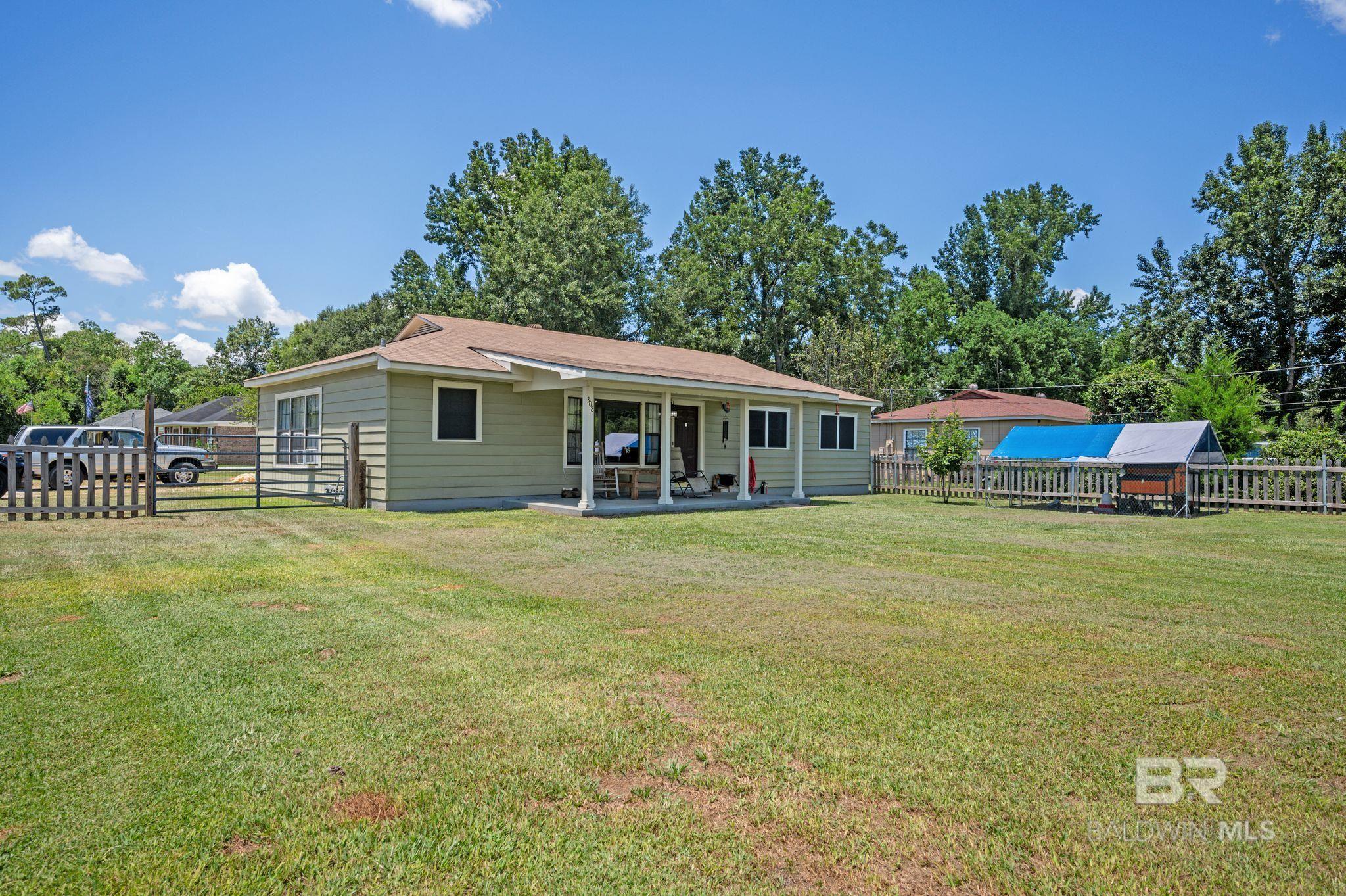 6th Ave, Atmore, AL 36502