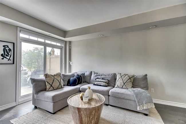 01 - 198 Pine Grove Rd, Condo with 2 bedrooms, 2 bathrooms and 2 parking in Vaughan ON | Image 9
