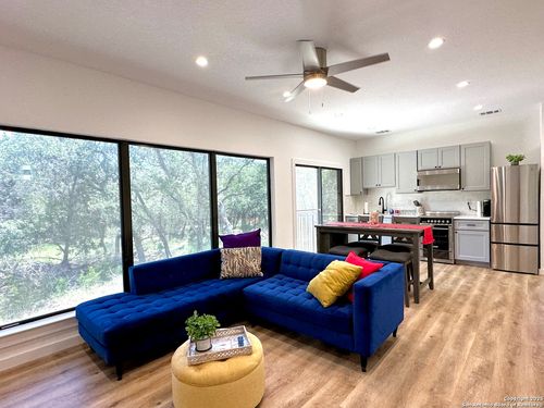 1946 Rhinestone, Canyon Lake, TX, 78133-2338 | Card Image