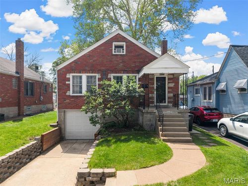 5846 Staely Ave, Saint Louis, MO, 63123-3656 | Card Image