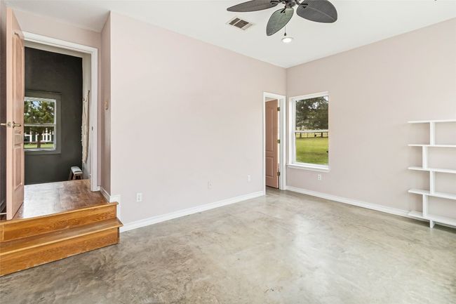 245 Country Ln, House other with 3 bedrooms, 3 bathrooms and null parking in Mcdade TX | Image 14