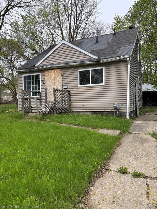 3128 Sloan St, Flint, MI, 48504-3242 | Card Image
