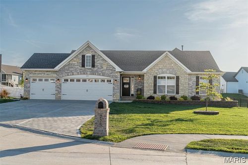 725 Galveston Ct, Moscow Mills, MO, 63362-0412 | Card Image