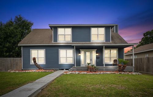 930 Llano St, Port Neches, TX, 77651-2420 | Card Image