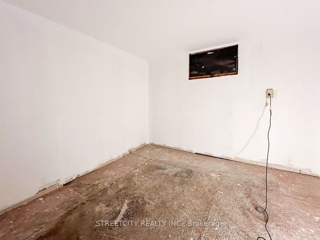 116 Sterling St, House other with 3 bedrooms, 1 bathrooms and 2 parking in London ON | Image 28