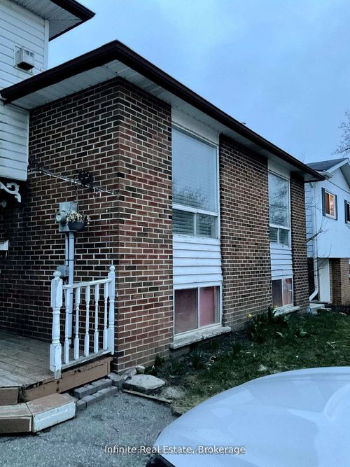 122 Parkview Dr, Orangeville, ON, L9W3J3 | Card Image