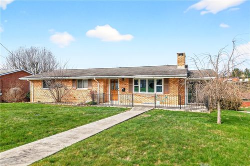 1106 Skyline Dr, Greensburg, PA, 15601-5620 | Card Image