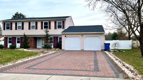 31 Groendyke Ln, Plainsboro, NJ, 08536-1411 | Card Image