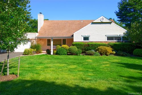 16 Arbor Rd, Roslyn Heights, NY, 11577-1806 | Card Image