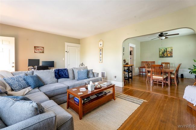 Living Room in Upper Unit | Image 23