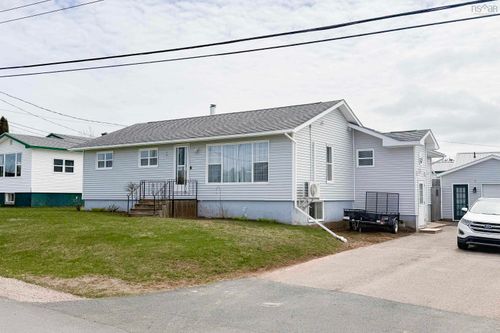 3 Gilroy St, Springhill, NS, B0M1X0 | Card Image