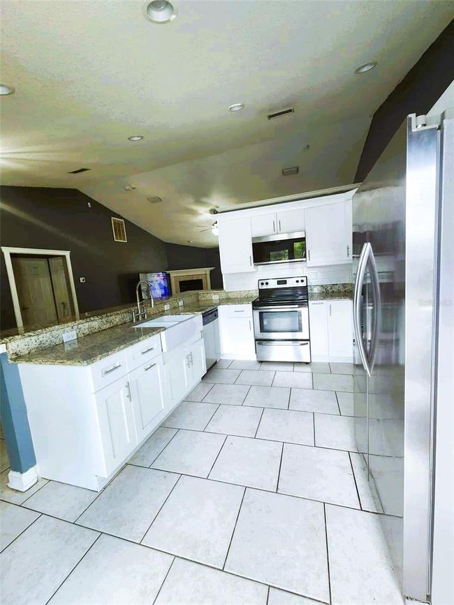 17430 Spring Valley Rd, House other with 4 bedrooms, 3 bathrooms and null parking in DADE CITY FL | Image 12