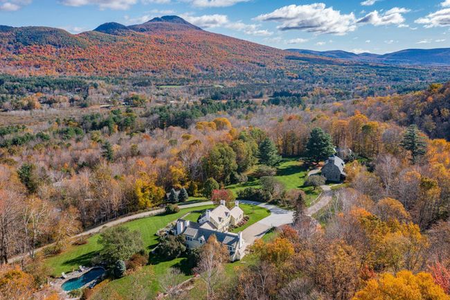 318 Spring Hill Lane, House other with 5 bedrooms, 6 bathrooms and null parking in Dorset VT | Image 1