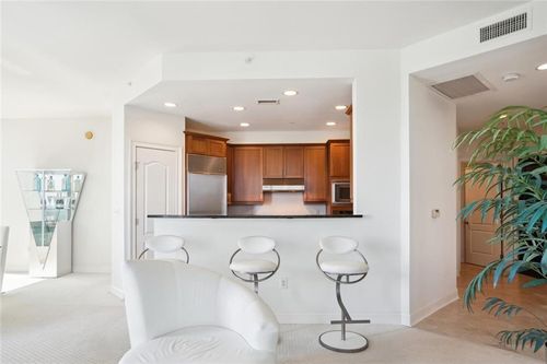 apt-2002-2828 Peachtree Rd Nw, Atlanta, GA, 30305-5116 | Card Image